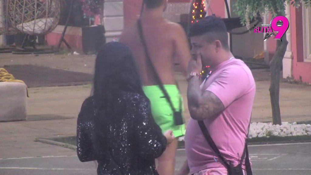 Šta li će na ovo reći Milica Veličković? Jovana pokušava da postane Terzina 'sreda' devojka, tajnim signalima ugovorili sve (VIDEO)