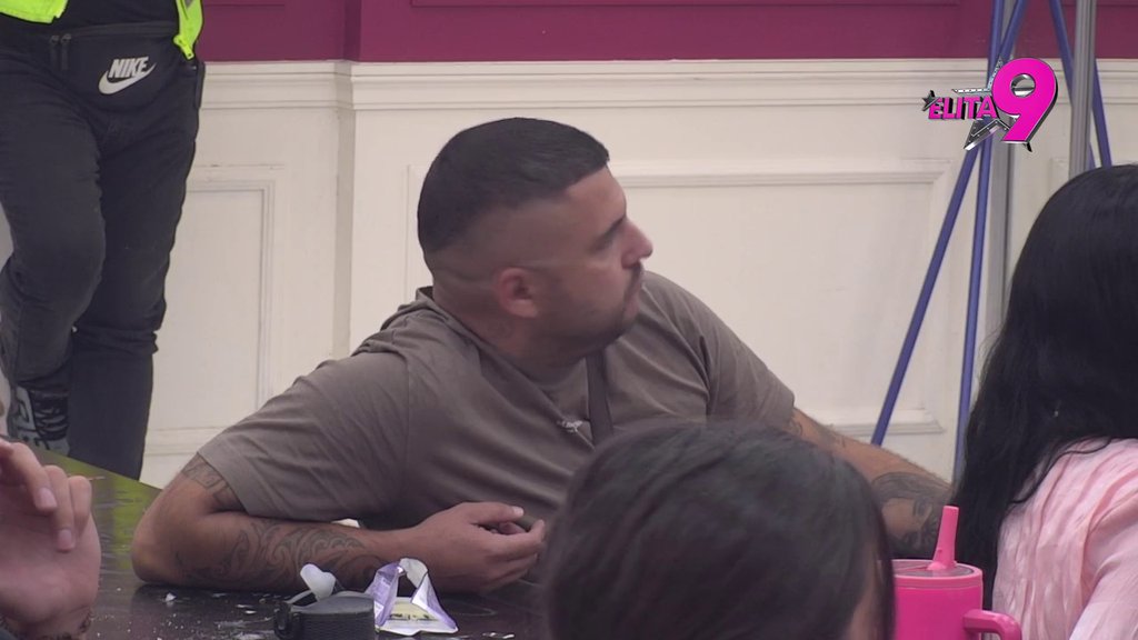 UBEĐEN U JEDNO! Ivan poručio Maji da neće progovoriti sa njim ako se pomiri sa Asminom, pa otkrio da ON preko jedne stvari NE PRELAZI (VIDEO)