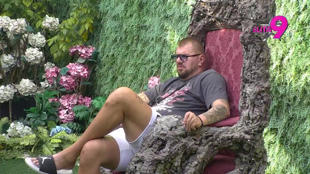 Danas su Janjuš i Aneli mogli da slave dve godine ljubavi: On na važan datum priznao da ju je VOLEO više od Maje, od ovih reči Luki bi POZLILO! (VIDEO)