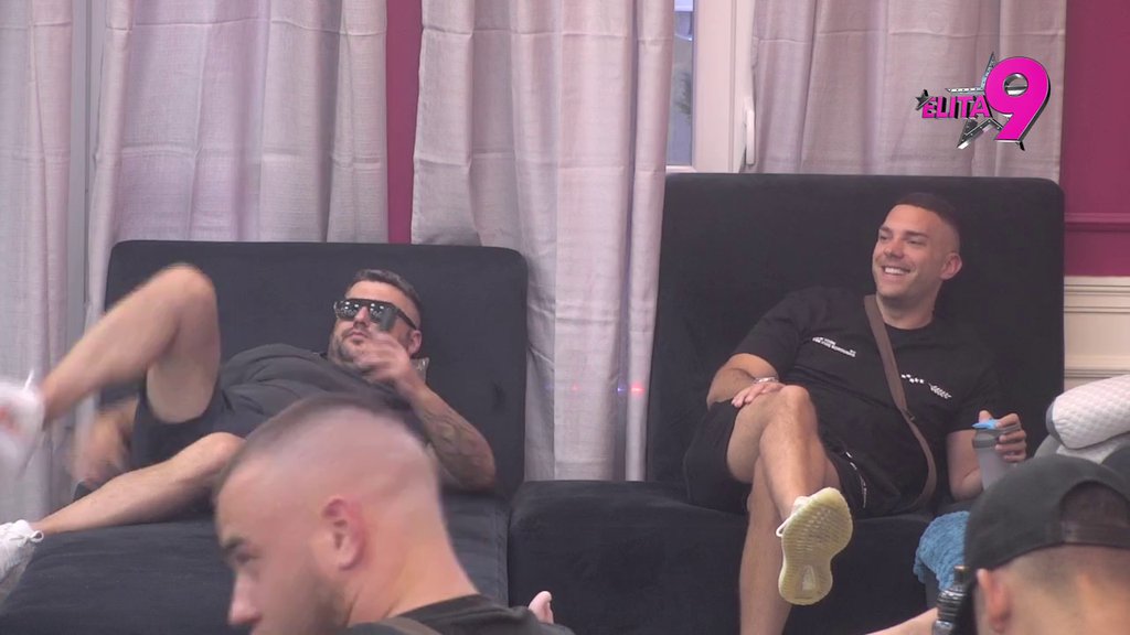 Plivaćeš kroz Nil, ti si ŽENA NA POZIV! Suočavanje Anđela i Kačavende, pljušte prozivke! (VIDEO)