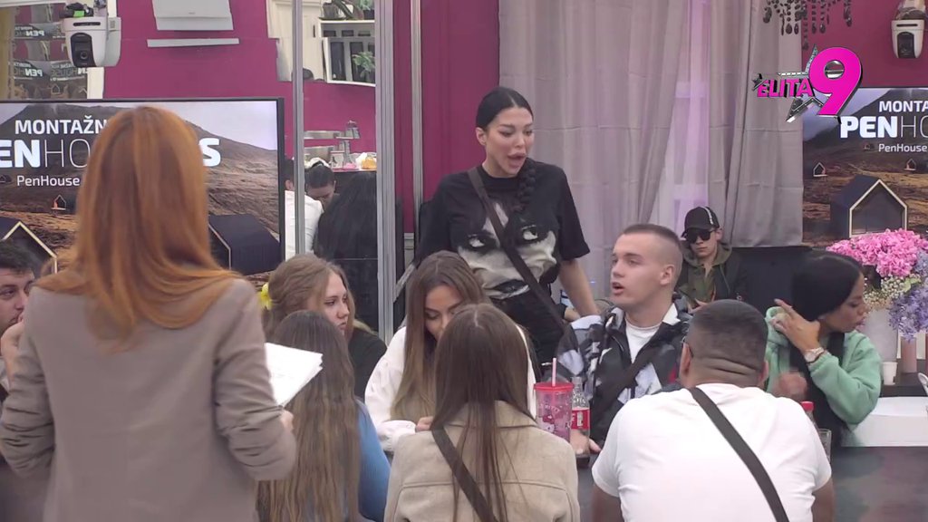 Alibabi pala roletna: Maja ga izbacila iz takta, iz petnih žila zaurlao na nju! (VIDEO)