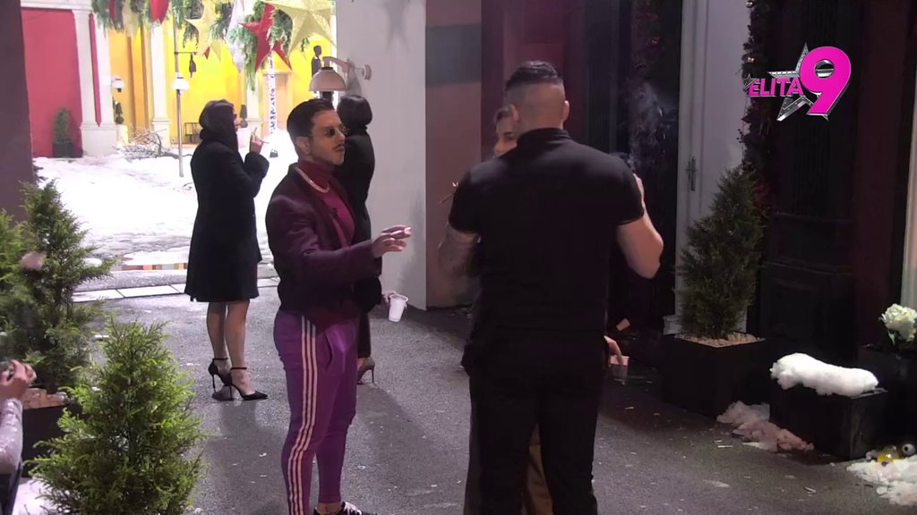 Haos u dvorištu! Sofija i Terza nastavili raspravu, ona mu odmah prebacila: Pevao si tamo onu tvoju i Miličinu pesmu (VIDEO)