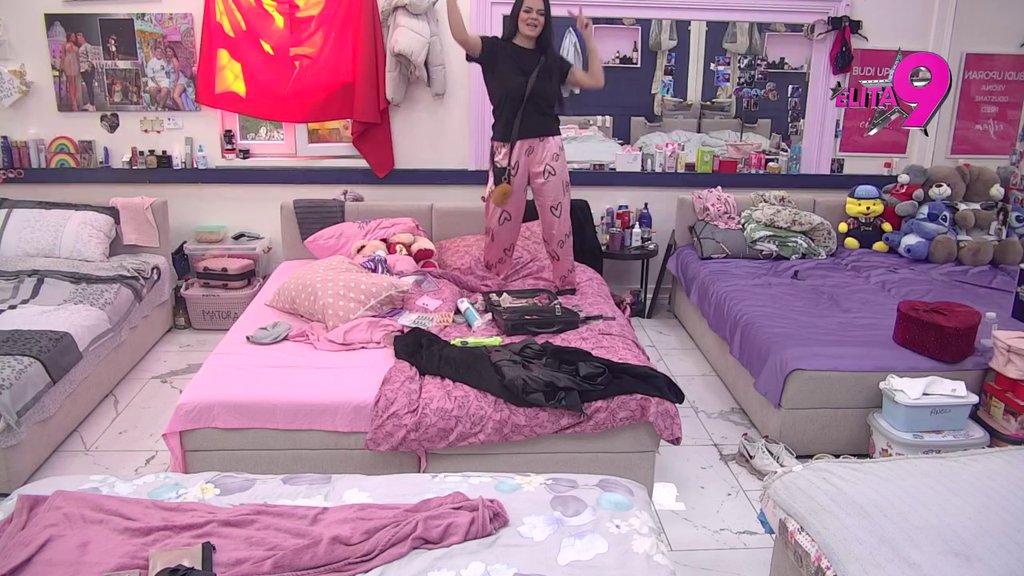 PEVAČICA PROPEVALA! Jovana pokazala svoje vokalne sposobnosti! (VIDEO)