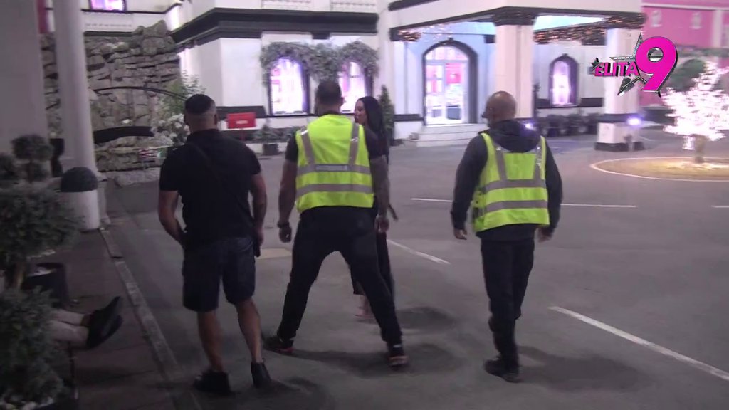 Sestra ti opšti sa tatom: Maja i Asmin u nikad žešćoj svađi, on izvređao Takija za sve pare! (VIDEO)