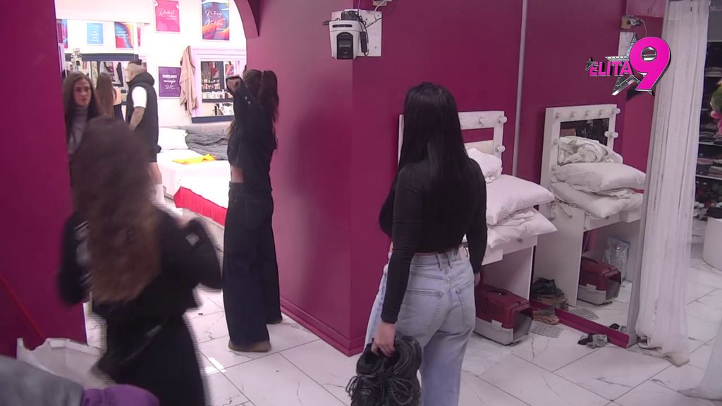 SKANDALOZNA SVAĐA! Boginja i Sara ušle u klinč, pale strašne uvrede! (VIDEO)