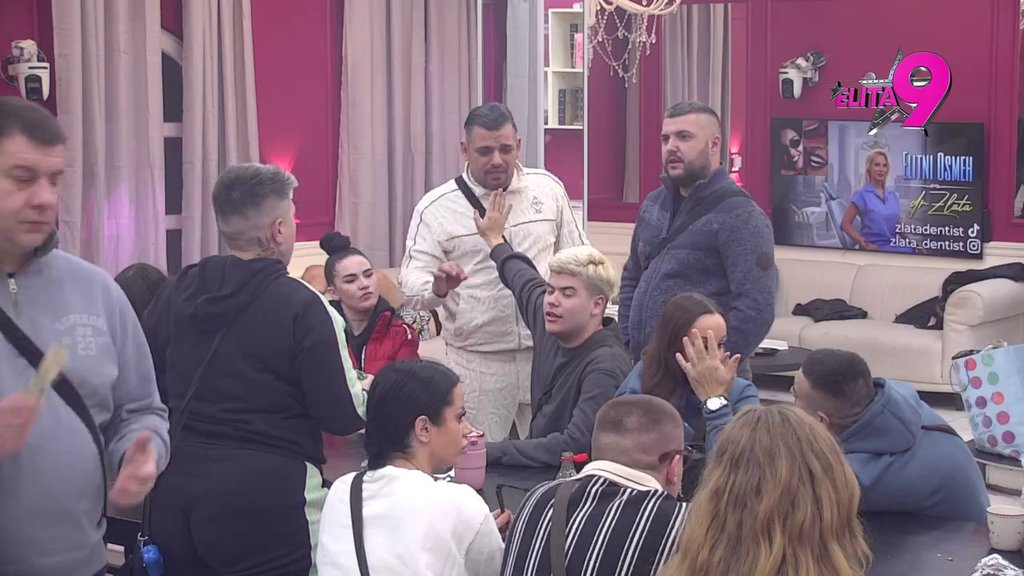 Mazio te je i masirao po preponama! Ivan tvrdi da su Bora i Uroš SVAŠTA RADILI ISPOD POKRIVAČA! (VIDEO)