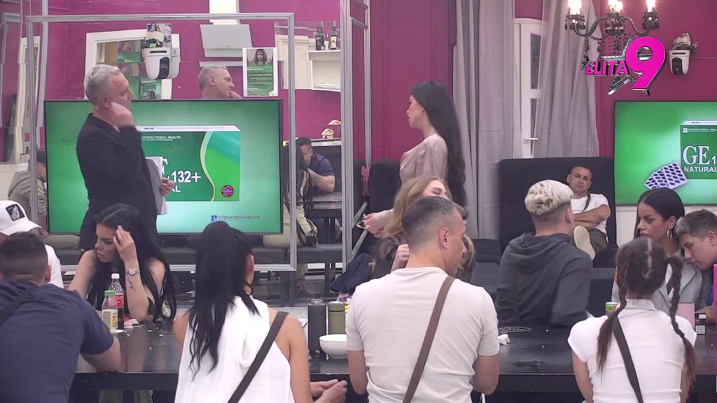 DOBILA NJEN BLAGOSLOV: Aneli dala Maji VETAR U LEĐA da Asmina dovete do PROSJAČKOG STAPA, Marinkovićeva daje sve od sebe da dokaže da nije poput Stanije: ONA JE SPONZORUŠA I... (VIDEO)