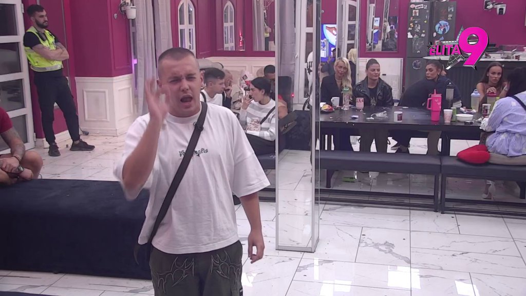 Bolje neka priča šta je radila sa Sofijom: Bukti rat Dače i Kačavende, nakon ovih prozivki nema nazad! (VIDEO)