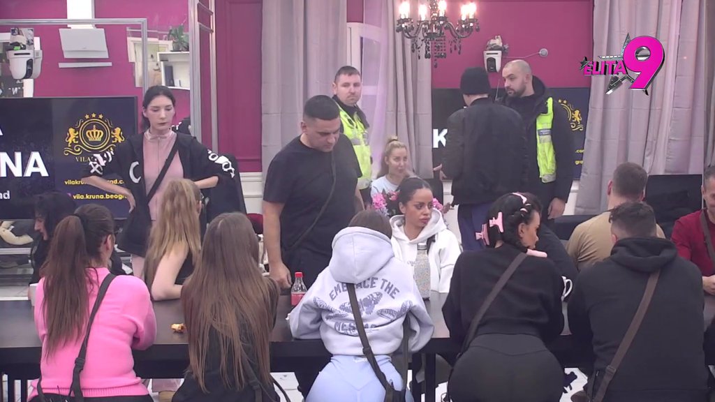 KARAMBOL: Aneli pukla od besa i iz sveg glasa počela da urliče na Hanu i Neria! Ređa teške prozivke (VIDEO)