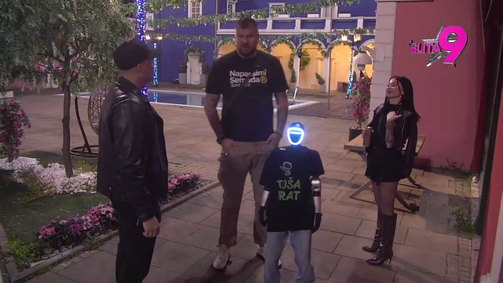 Totalni hit! Murat vežba brzalice na srpskom, pogledajte kako mu ide učenje (VIDEO)