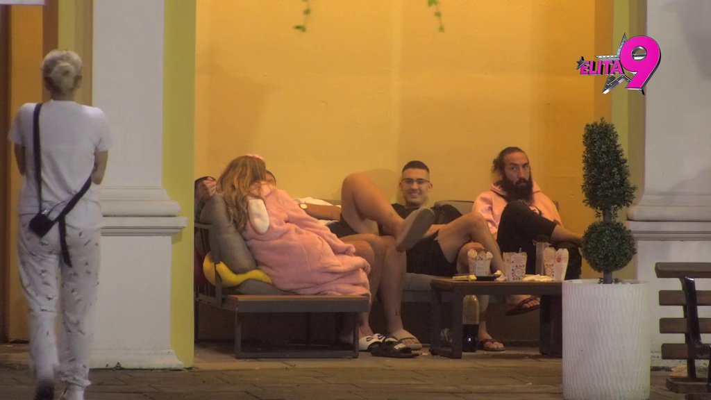 NE ZNA GDE BIJE! Viktor navukao Radu da prizna da se igra sa njim, Miladin joj sasuo istinu u lice: Kada dođe Mina, ti si tako LJUBOMORNA! (VIDEO)