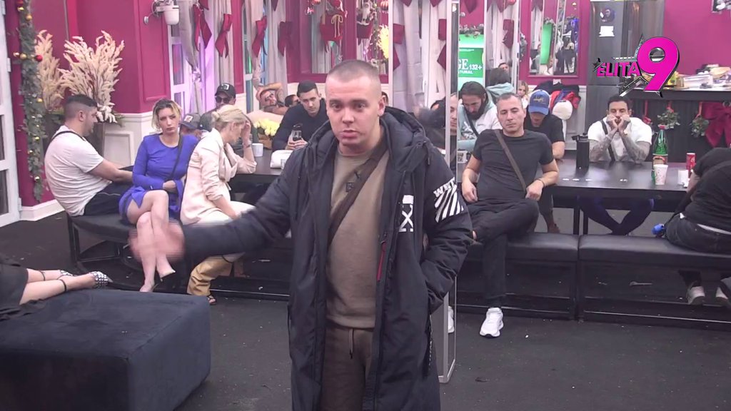 10 koraka sam ispred svih njih, jedino mogu da mi zamere četvorku iz biologije: Dačo raskrinkao kompletni flert Asmina i Maje, ne štedi je (VIDEO)