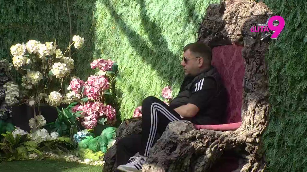 DRUŽENJE IM JE LAŽNO: Ivan tvrdi da Maja koristi druženje sa Aneli kao PARAVAN jer joj se dopada Asmin, pa otkrio da je njegovo srce ZAIGRALO zbog ove učesnice! (VIDEO)