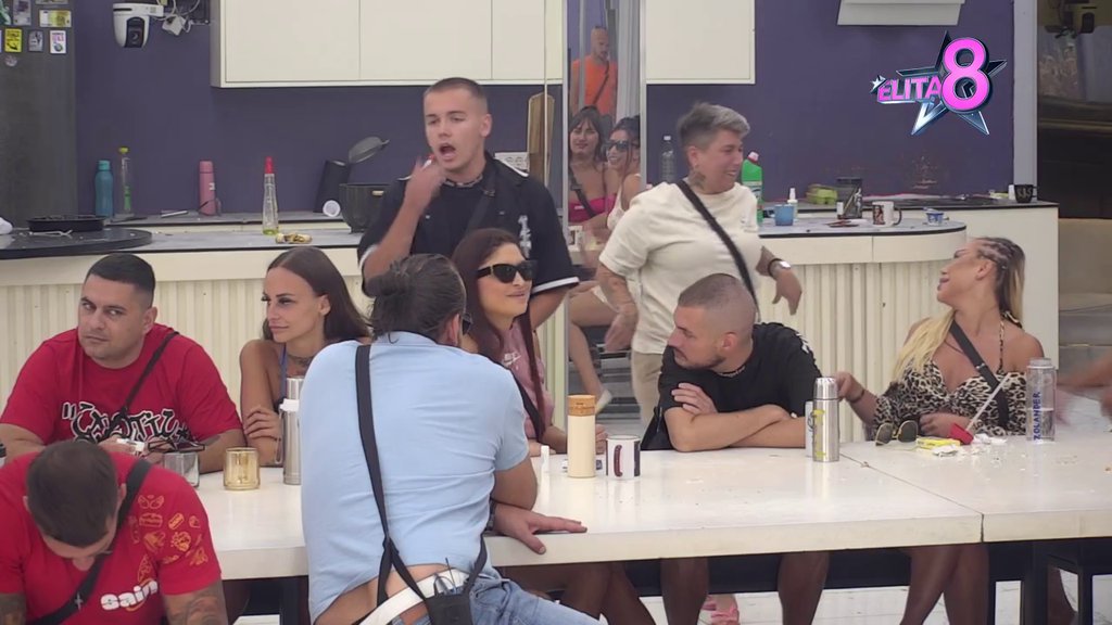 Konstantine, nadam se da ćeš pročitati u novinama... Dača najniže udario na Munju, pa stao u Stefaninu zaštitu! (VIDEO)