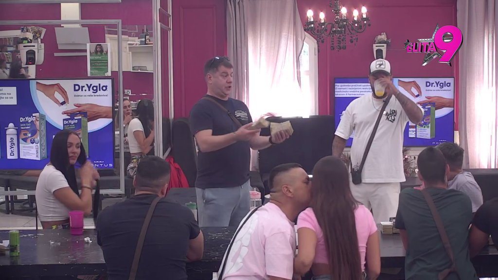 DRUGARSTVO PRED SAMIM PUCANJEM! Luka pobesneo zbog malog budžeta, pa osetio gnev zbog Ivanovog izlaganja o Aniti: IZVINI, NEĆU UZETI PARE... (VIDEO)