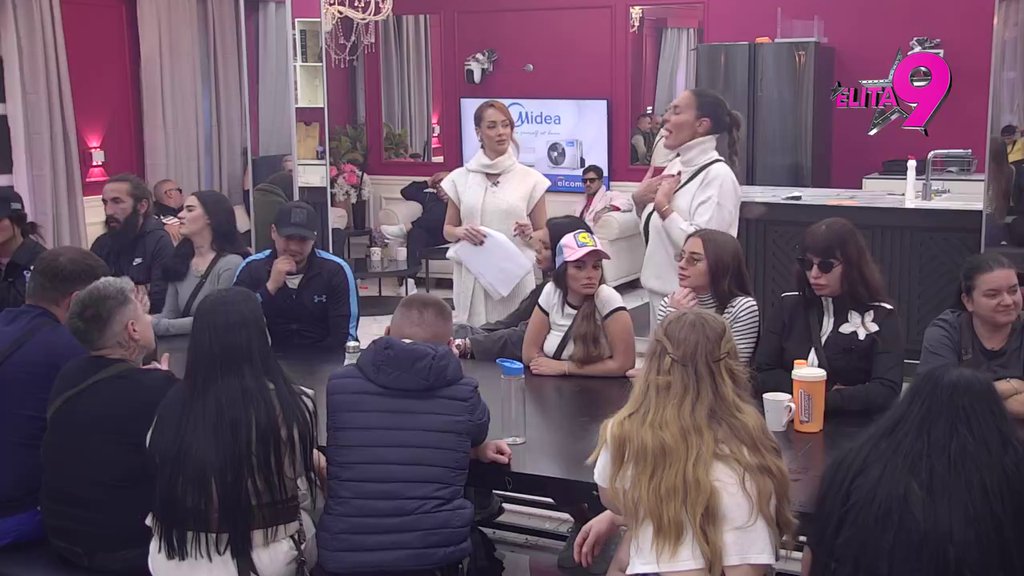 METEŽ U BELOJ KUĆI! Aneli raspalila RAFAL po Kačavendi, pa joj PREBACILA odnos sa Janjušem! (VIDEO)