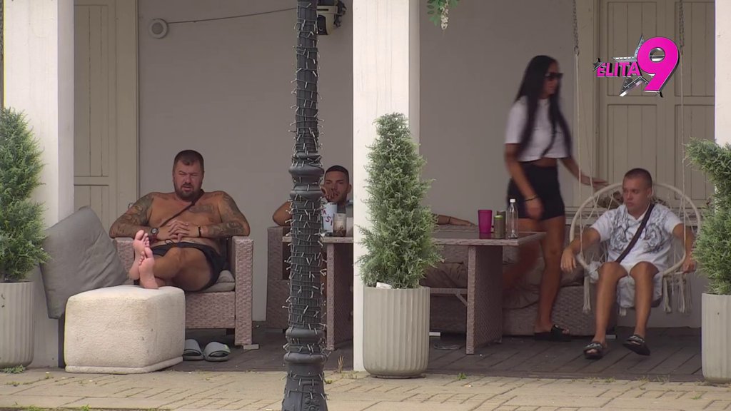 Poznat si kao dečko Teodore Džehverović: Dača rešeta Anđela punom parom, danas nema milosti! (VIDEO)