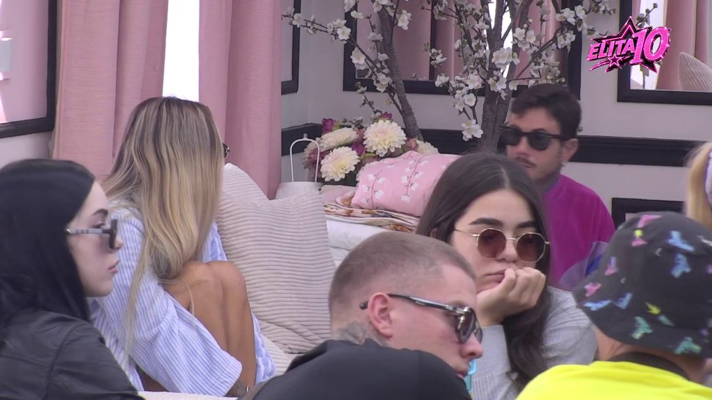 Šta si ti?! Đukić menja boje nakon saznanja šta su Aneli i Car radili ispod pokrivača (VIDEO)
