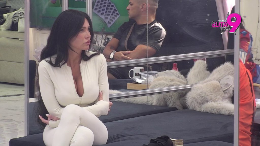 Vi ste meni isti! Maja totalno spustila loptu sa Aneli, posavetovala nju i Asmina da reše sve preko suda! (VIDEO)