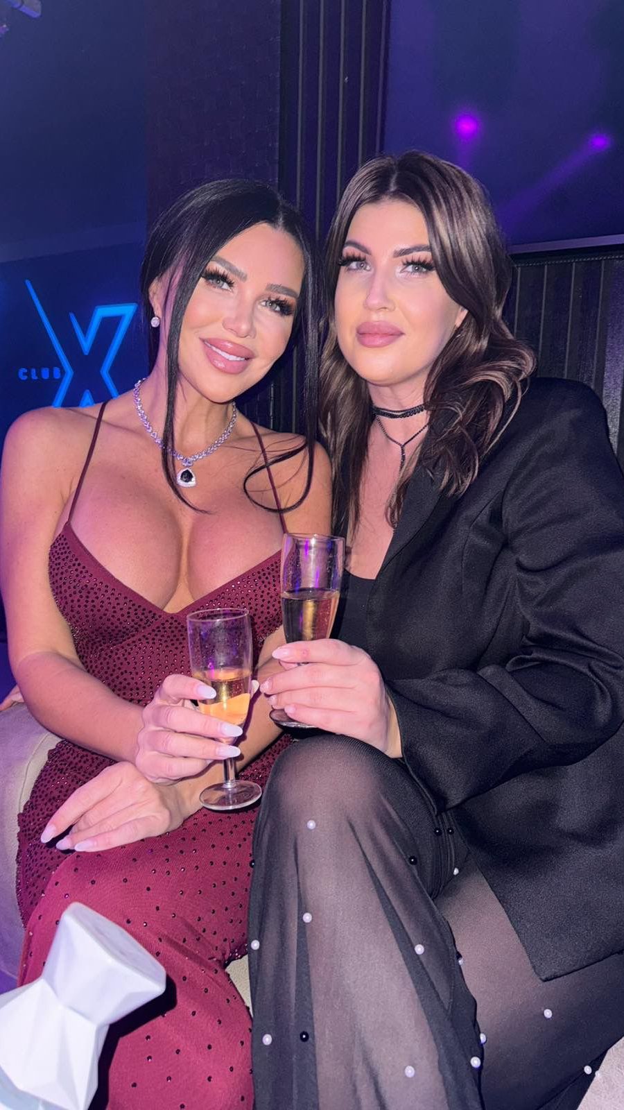 KAO DA JE STANIJINA SESTRA, A NE ALIBABINA: Pogledajte koliko Minka i Dobrojevićeva zapravo LIČE! (FOTO)