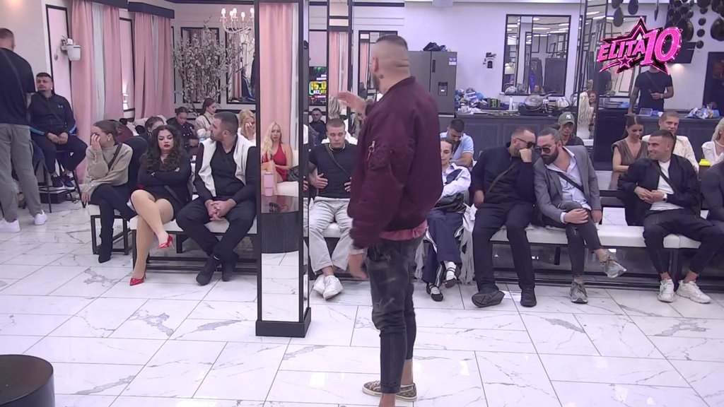 Kada joj je loše, ja sam oslonac, DEBIL! Car misli da Anđela priča nebuloze, nazvao je LOŠIM ČOVEKOM, pa priznao: Jako je jadno i... (VIDEO)