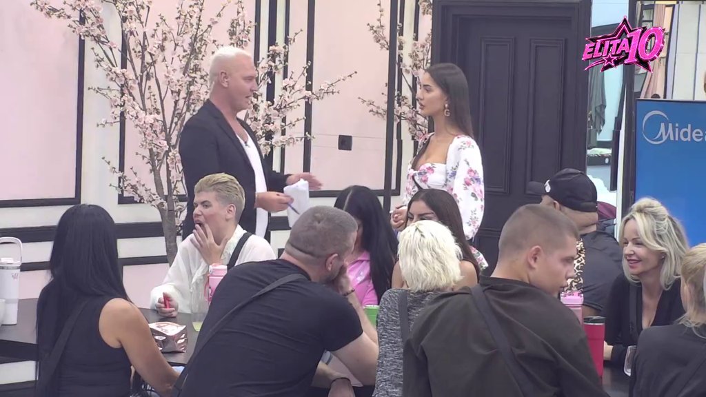 Da li Karić i Anđela flertuju u tišini? On konačno priznao sve o njihovom odnosu! (VIDEO)