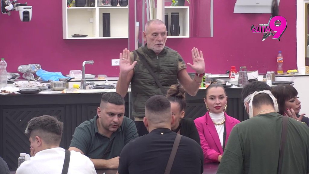 Maratonski karambol u Eliti: Kačavenda i Anđela udruženim snagama nagazili Mikija, tresu se zidovi od urlika! (VIDEO)