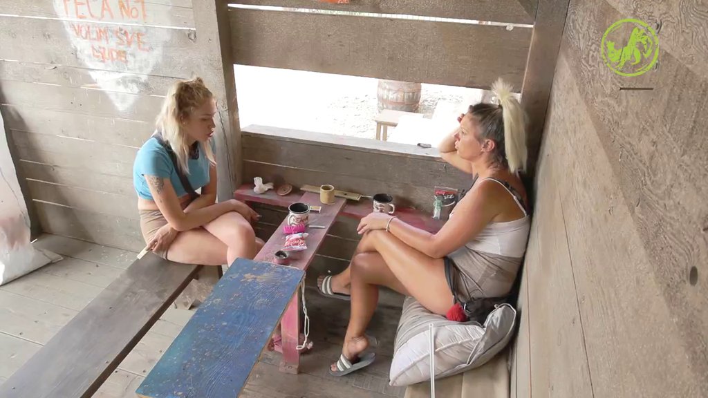 SRAMOTA! Andrea i Elena oplele po Aleksandri Babejić: Drži ih gladne, a konzerviranu hranu planira da PONESE KUĆI (VIDEO)