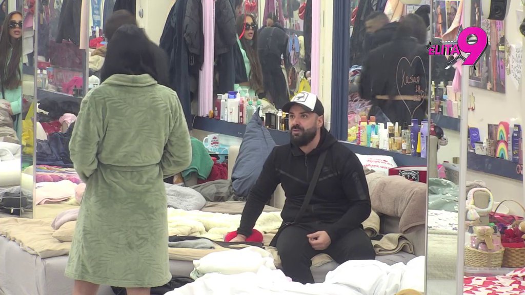 AKO ANITA VIDI... Luka našao Maju da mu bude rame za plakanje, njoj se žalio na Stanojlovićevu! (VIDEO)