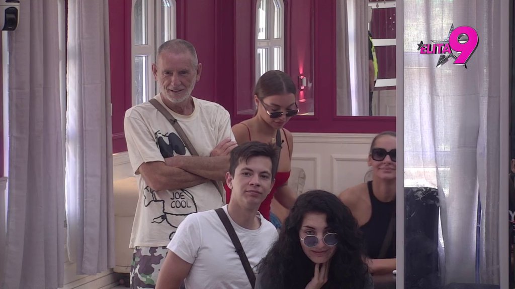 Razvukao osmeh od uva do uva! Lepom Mići se obratila ćerka NAJNEŽNIJIM REČIMA, on odmah procvetao! (VIDEO)