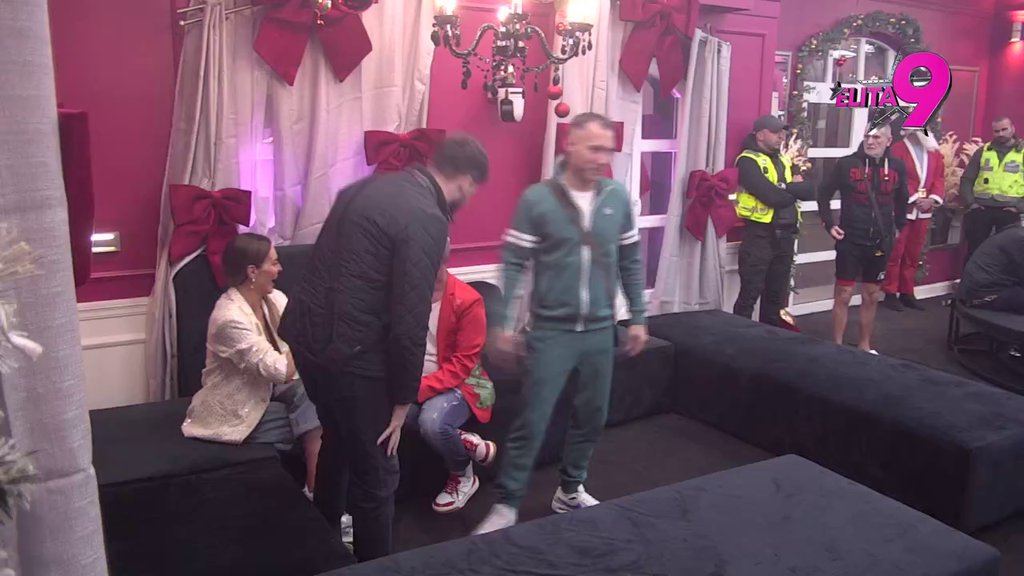 OVO NIJE OČEKIVALA: Mileni Kačavendi stigao sin Lazar u Elitu, ona mu pala u zagrljaj (VIDEO)