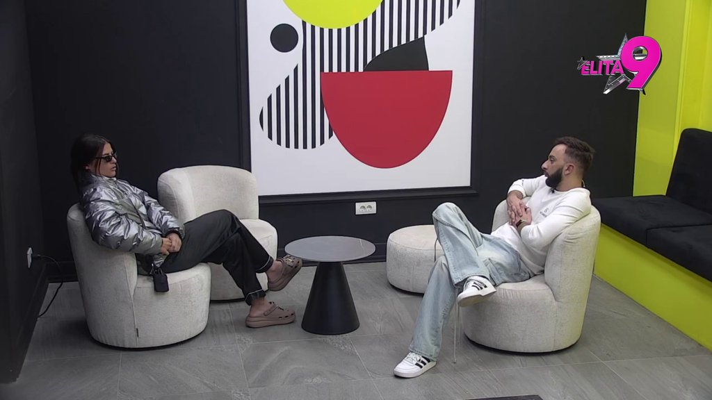 Rekla mi je Zorica da ih je Asmin nagovarao: Boginja otkrila kako se nosi sa MONSTRUOZNOSTIMA Sare i Sandre, priznala da joj Kačavenda preči put ka Anđelu: Otkako se vratila ništa, ne ide mi da babetina od 50 godina naskače! (VIDEO)