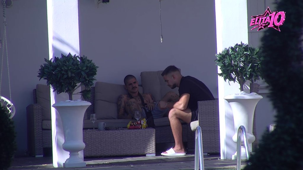 Što si se ljubio s mojim sinom?! Dalibor ostao zatečen zbog pitanja Filipa Cara, hteo u ZEMLJU DA PROPADNE (VIDEO)
