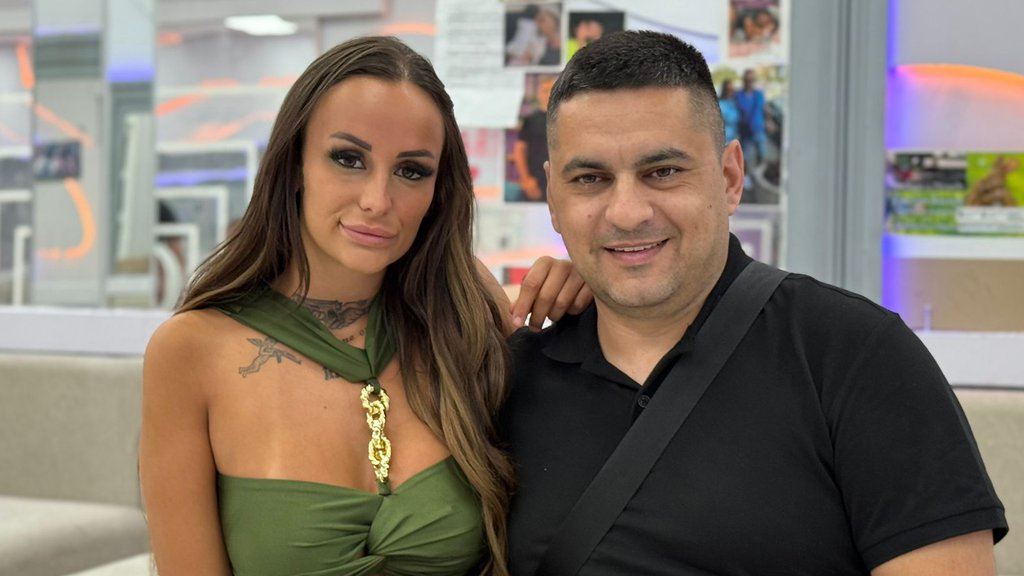 Stigao i odgovor iz Koteža: Bukti rat PRIJA! Bebičina mama uzvratila udarac Slavici Delić, žestoko udarila na njeno vaspitanje!