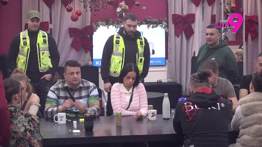 Karambol! Bebica izvređao Sofiju i Terzu, on skočio na njega, obezbeđenje uletelo munjevitom brzinom: Je*em ti i brata i snajku, ti si NN! (VIDEO)