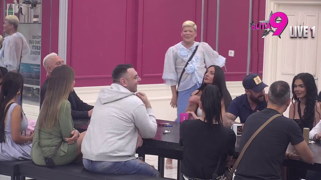 Sve se ORI od uvreda! Aneli i Stanija žestoko zaratile, pa joj poslala poruku: Imate novu maćehu Maju Marinković (VIDEO)