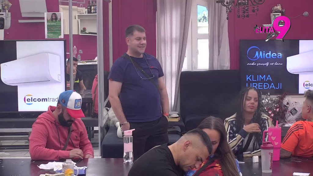 Imali smo istinsku i pravu ljubav: Ivan posprdao Saru Stojanović, ona nije mogla da sakrije osmeh (VIDEO)