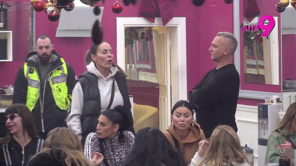 Kornjača sa Galapagosa i praziluk dama, oduvala sam je: Kačavenda nikad žešće udarila po Zorici Marković, obrisala patos s Anom Ćurčić (VIDEO)