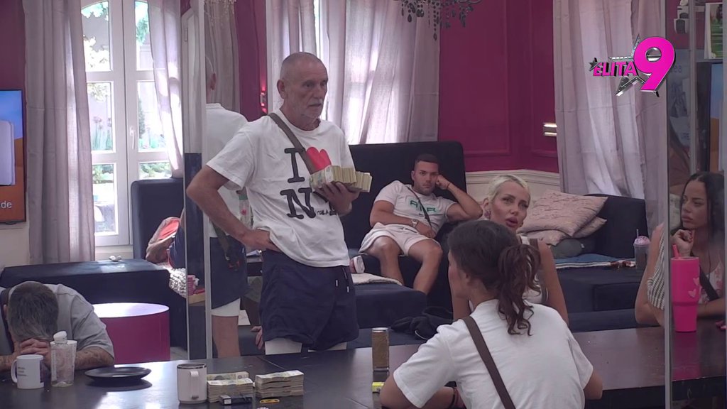 Mića kad hvali, UŠI OTPADAJU, svoje drugarice napljuvao kao niko: Bliži su ti blud i razvrat, ali se super kontrolišeš, ne znaš da li da DAJEŠ ILI DA NE DAJEŠ! (VIDEO)