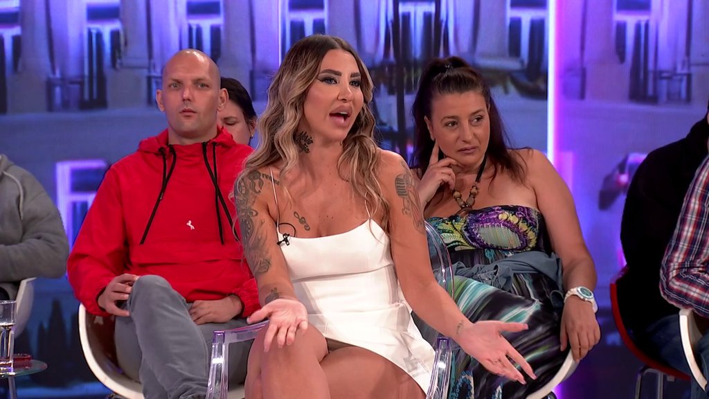 Aneli preko noći izgubila pamćenje: Totalno zaboravila ko je Asmin Durdžić, gledateljka uporna da je podseti! (VIDEO)