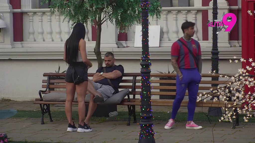 Doživeo pomračenje! Bora i ukućani u nikad žešćem sukobu, pljušte uvrede, obezbeđenje odmah reagovalo (VIDEO)