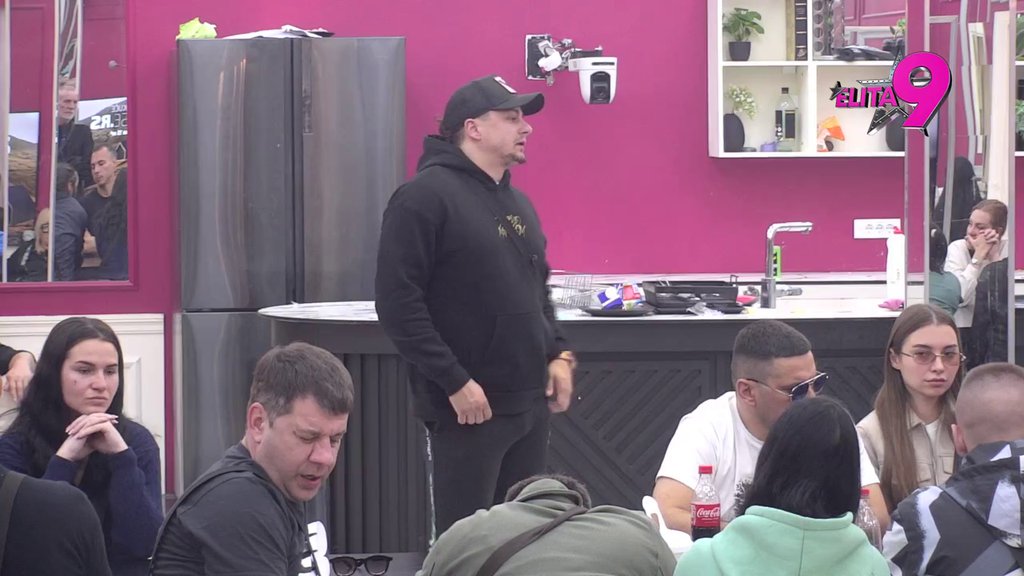 Neću da odgajam tuđu decu: Filip ređa niske udarce, žestoko ponizio Anitu! (VIDEO)