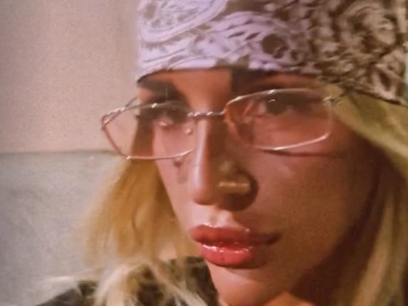 VODITELJKA PODIŽE TEMPERATURU! Ivana Šopić mami uzdahe na Ibici, podelila golišave fotke sa plaže (FOTO)