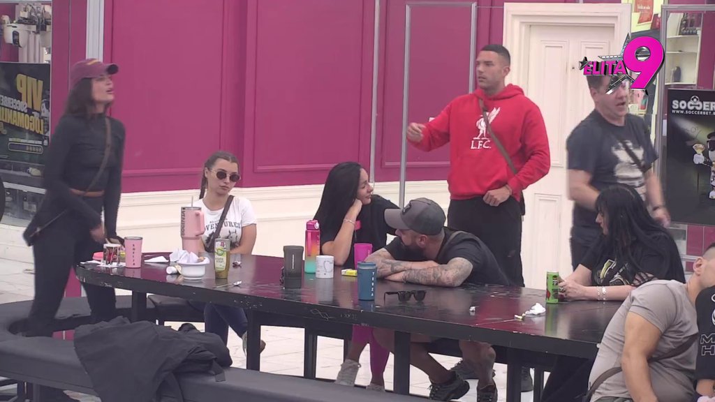 Igra rijaliti preko MOJIH LEĐA, a zna kakav je naš odnos! Anđelo priznao da je OGORČEN na Boginju, sad je sve jasno! (VIDEO)