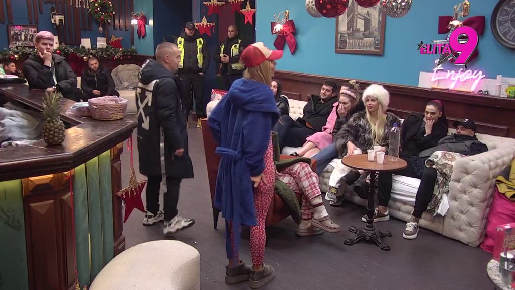 Žestoko! Dača provalio pozadinu Aneline podrške Asminu u odnosu sa Dušicom, Jakšićka otkrila šta se dešavalo u izolaciji (VIDEO)