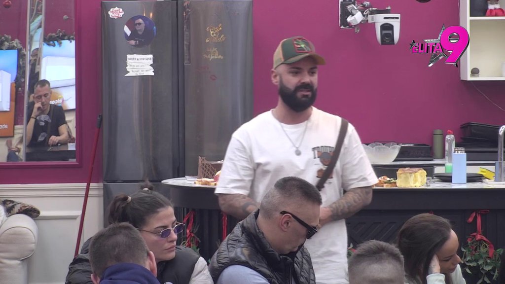 Trese se Bela kuća: Kačavenda zapenila na Luku, on maratonskim obraćanjem uzvratio udarac Žani i Milici! (VIDEO)