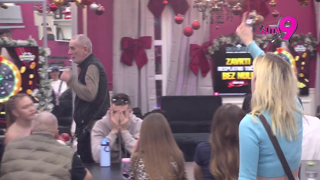 DEDA OD 80 GODINA VALJA KLIKERE! Sunčica i Lepi Mića u ratu do istrebljenja, pljušte brutalne uvrede! (VIDEO)