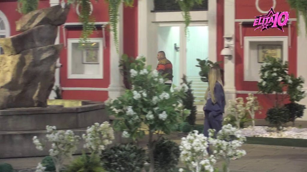 Ti si me kao ženu uništio: Aneli uverava Cara da je on jedini za nju, njega izjeda cvrv sumnje da provocira bivše iza njegovih leđa! (VIDEO)