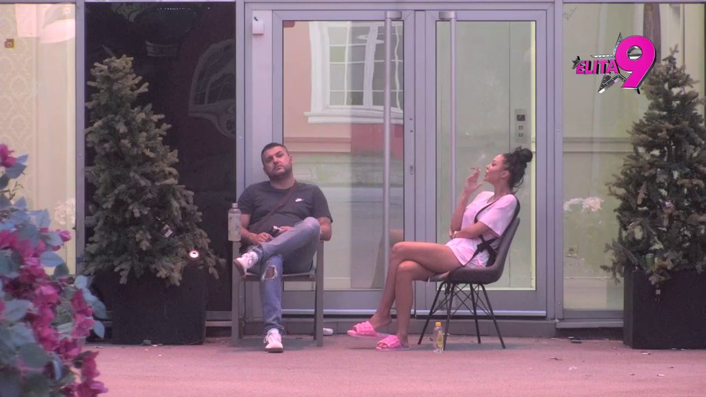 OPET PRAVIŠ LIMUNADU: Maja drobi Asminu nad glavom jer nije dovoljno šećera stavio, provocira ga da hoće da smrša! (VIDEO)