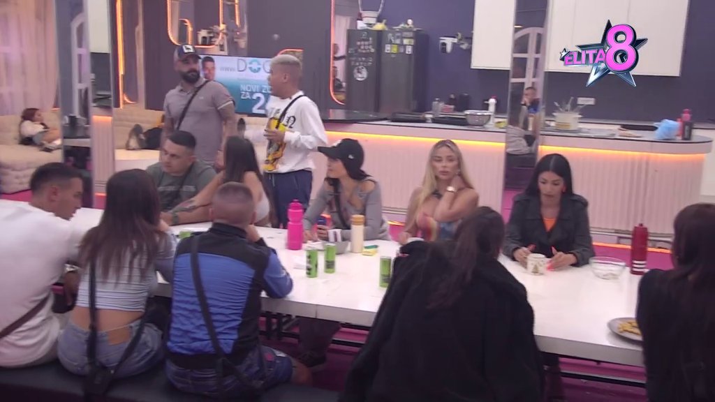 Najsurovije do sad: Uroš stavio Aneli na stub srama zbog trudnoće, ona utonula u očaj i zalila sto SUZAMA! (VIDEO)